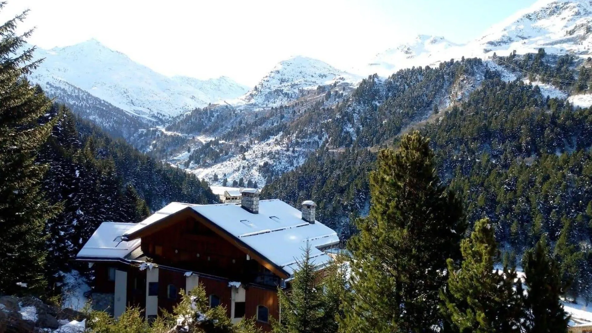 Vaste Appt 2 Ch + Cabine, 200M Des Pistes, Parking, Balcon Sud, Non-Fumeur - Fr-1-355-183 Meribel France